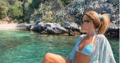 Amanda Holden sparks backlash as she shows off figure in stunning bikini snap - www.manchestereveningnews.co.uk - Britain - Greece