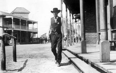 ‘High Noon’ On Broadway: Beloved Hollywood Western To Be Adapted For Stage By ‘Forrest Gump’ Writer Eric Roth - deadline.com - New York - county Cooper