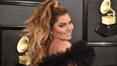 Shania Twain Details 20-Year Battle With Lyme Disease That Led to Blackouts on Stage - www.glamour.com