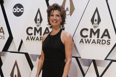 George Clooney - Vince Gill - Amy Grant - Amy Grant Taken To Hospital After Bicycle Accident In Nashville - etcanada.com - Canada - Nashville