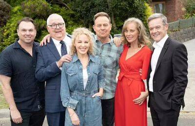 Guy Pearce - Kylie Minogue - ‘Neighbours’ Bows Out With A Bang; Biggest Australian TV Audience In Over A Decade Tune In For Margot Robbie, Guy Pearce, Kylie Minogue Return - deadline.com - Australia