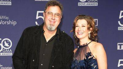 Amy Grant - Vince Gill Cancels Upcoming Shows After Wife Amy Grant's Hospitalization - etonline.com - Virginia - North Carolina - Charlotte, state North Carolina