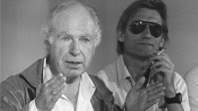 Tim Gray-Senior - Peter Brook, Tony-Winning Theater Director, Dies at 97 - variety.com - France - Paris - China