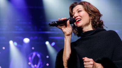Amy Grant - Amy Grant ‘resting comfortably’ at home after biking accident, postpones August shows - foxnews.com - county Johnson - Nashville - North Carolina - city Wilmington, state North Carolina