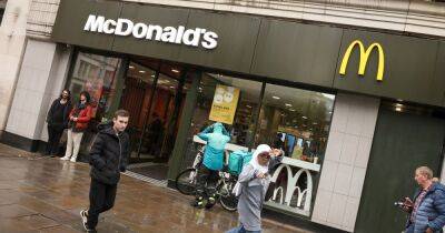 McDonald's BANS all under-18s from entering restaurant after 5pm - www.manchestereveningnews.co.uk - county Mcdonald