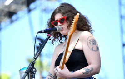 Watch the moment Best Coast’s Bethany Cosentino sings the US National Anthem - www.nme.com - USA