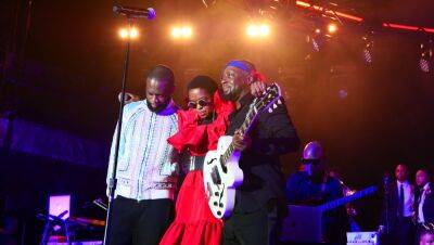Lauryn Hill And Wyclef Jean Reunite For Rare Fugees Performance At 2022 Essence Festival - etcanada.com - New Orleans
