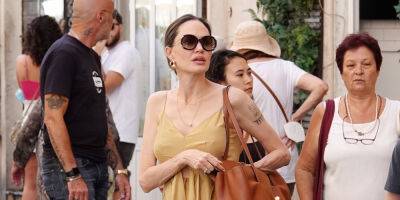 Angelina Jolie - Angelina Jolie Enjoys a Shopping Day With the Kids While in Rome - justjared.com - Italy - city Rome, Italy