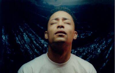 Loyle Carner returns with self-directed video for rage-filled new song ‘Hate’ - nme.com - Britain