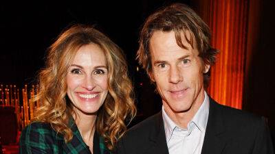 Julia Roberts praises husband Danny Moder on 20th wedding anniversary: 'Can’t stop smiling' - www.foxnews.com - California - Mexico - Los Angeles, state California - state New Mexico - Haiti
