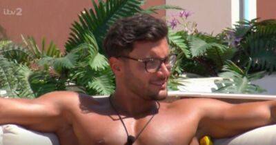 Davide Sanclimenti - Love Island fans in hysterics over Davide's celibate blunder during flirty Coco chat - ok.co.uk - Spain - Italy - city Sanclimenti