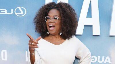 Oprah Winfrey - Oprah Throws Her Ill Father Surprise Appreciation Day Barbeque: 'Giving My Father His Flowers' - etonline.com