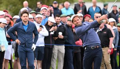 Niall Horan - Tiger Woods - Bill Murray - Jamie Dornan - Longtime Pals Jamie Dornan & Niall Horan Play In Another Golf Tournament Together (Photos) - justjared.com - Ireland