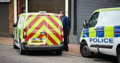 Two men arrested as police uncover cannabis farm in early hours - manchestereveningnews.co.uk - Manchester - county Denton