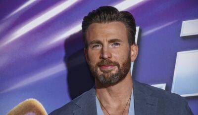 Chris Evans To Co-Star With Emily Blunt In Netflix Feature ‘Pain Hustlers’ - deadline.com - USA - Florida