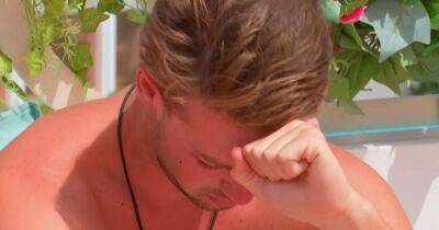 Love Island's Andrew breaks down in villa after explosive discovery - and fans think they know why - www.dailyrecord.co.uk