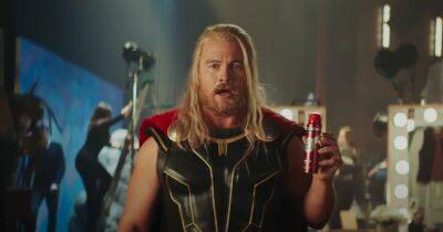 Luke Hemsworth - Luke Hemsworth Returns As Faux Thor In Old Spice Commercial - etcanada.com