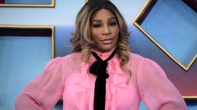 Serena Williams - Williams - Serena Williams Wore a Bubblegum Pink Shirtdress With a Black Pussy Bow - glamour.com - Britain