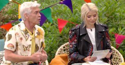 ITV This Morning viewers make 'irony' remark as Holly and Phillip make jibes during 'forestival' - www.manchestereveningnews.co.uk