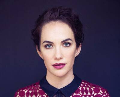 Kate Siegel Signs With Paradigm, One Of Several Clients Of Nathalie Didier To Follow Agent From ICM - deadline.com