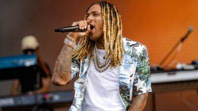Lil Durk - Lil Durk Is Going to 'Take a Break' to Focus on His Health Following Lollapalooza Stage Explosion - etonline.com - Chicago