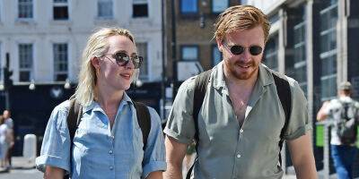 Saoirse Ronan - Greta Gerwig - Jack Lowden - Saoirse Ronan Bikes Around London With Boyfriend Jack Lowden - justjared.com