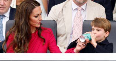 Kate Middleton confuses royal fans over drink she passed to son Prince Louis, 4 - www.ok.co.uk