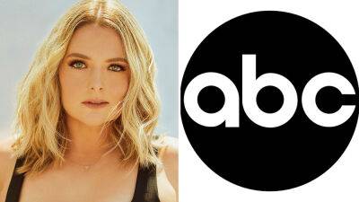 Casey Johnson - Gina Rodriguez - Lauren Ash - Hannah Simone - Lauren Ash Joins New ABC Comedy Series ‘Not Dead Yet’ - deadline.com - county St. Clair - county Ellis