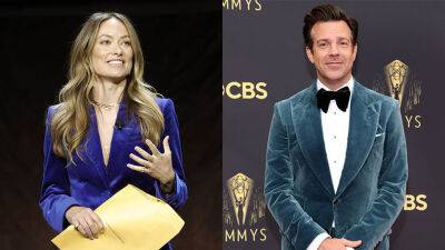 Harry Styles - Olivia Wilde - Jason Sudeikis - Olivia Just Accused Jason of Trying to ‘Embarrass’ Her With the ‘Aggressive’ Way He Publicly Served Her Custody Docs - stylecaster.com - Los Angeles - Los Angeles - Las Vegas