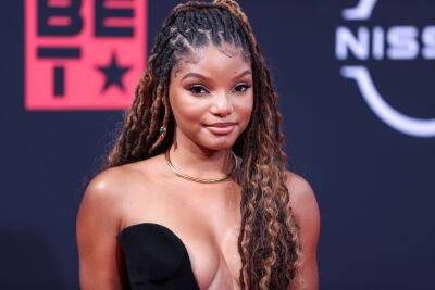 Halle Bailey - Chloe Bailey - Halle Bailey Opens Up About The Weight She Carries Being A Black Disney Princess - etcanada.com