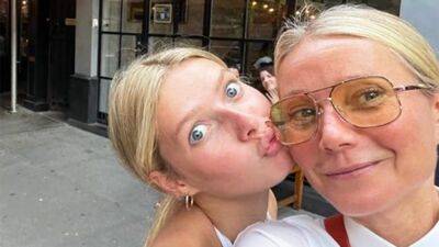 Gwyneth Paltrow and Lookalike Daughter Apple Martin Have an Envy-Worthy 48 Hours in NYC - www.etonline.com - China