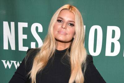 Jessica Simpson - Jessica Simpson Urges Fans ‘Don’t Be A Hater, Be A Roller Skater’ With New Line Of Roller Skates - etcanada.com