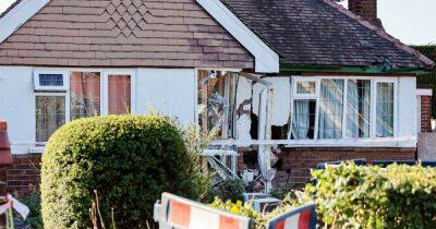 Hazel Grove - Pictures show house crumbling from damage after car ploughs into home - manchestereveningnews.co.uk - Manchester