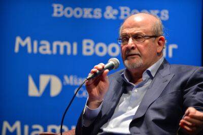 Salman Rushdie Stabbing Suspect Arrested On Attempted Murder Charge, Pleads Not Guilty - etcanada.com - New York - USA - New York - New York - New Jersey - Iran - Lebanon