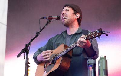 Can I (I) - Watch Fleet Foxes cover The Strokes’ ‘Under Control’ in New York - nme.com - New York - New York - city Brooklyn - Nigeria