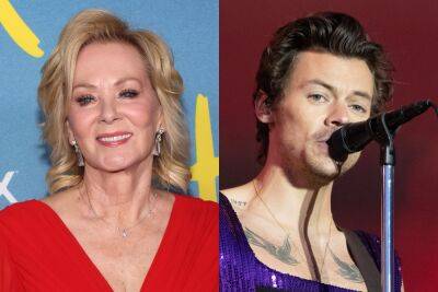 Harry Styles - ‘Hacks’ Star Jean Smart Says She And Harry Styles Are ‘Thick As Thieves’ - etcanada.com - Los Angeles
