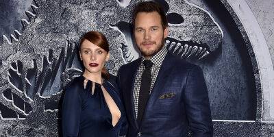 Chris Pratt - Bryce Dallas Howard Says Chris Pratt Pushed For Her To Get Paid More From 'Jurassic World' Merch - justjared.com - county Howard - county Dallas