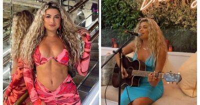 Scott Thomas - Tonia Buxton - Andrew Le-Page - Antigoni Buxton - Danica Taylor - ITV Love Island's Antigoni pretty in pink on first visit to Manchester as she shows off singing voice - manchestereveningnews.co.uk - London - Manchester - Brooklyn