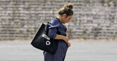 James Taylor - Made in Chelsea's Maeva D'Ascanio cradles growing baby bump on walk as she carries bag with 'mum' on it - ok.co.uk - Italy - Chelsea