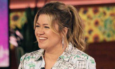Kelly Clarkson - Voice - Kelly Clarkson asks for help as she announces big news during time off show - hellomagazine.com - USA
