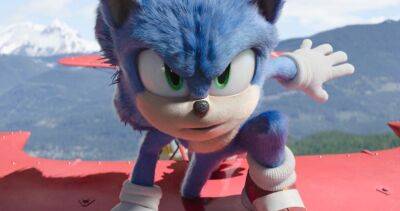 Robert De-Niro - Val Kilmer - Michael Mann - Sonic the Hedgehog 2 returns to Number 1 on the Official Film Chart, while Grease enters Top 10 for the first time as fans celebrate Olivia Newton-John - officialcharts.com - Britain - city Sandy - city Lost