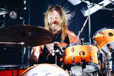 Foo Fighters’ Taylor Hawkins Tribute Concerts In London And L.A. To Feature Travis Barker, Geddy Lee & Many More - etcanada.com - London - Los Angeles