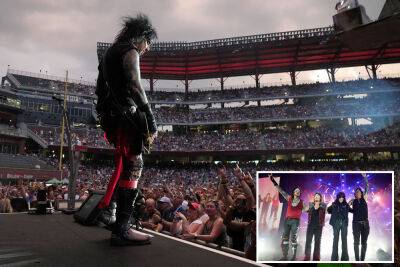 Joan Jett - Motley Crue - Mötley Crüe fan falls from upper balcony at Indianapolis concert - nypost.com - city Indianapolis