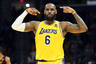Stephen A.Smith - Kevin Durant - Maverick Carter - Adrian Wojnarowski - Rich Paul - LeBron James Signs $97M, Two-Year Extension With Lakers; Deal Pushes Star’s NBA Earnings Past $500M - deadline.com - Los Angeles - Los Angeles