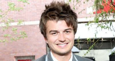 Joe Keery - Joe Keery Shares His Honest Thoughts on 'Stranger Things' Fans' Obsession with His Hair - justjared.com - Netflix