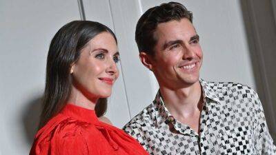 Dave Franco - Alison Brie - Jeff Baena - Alison Brie Reveals Secret to Happy Marriage with Dave Franco After 5 Years (Exclusive) - etonline.com - USA
