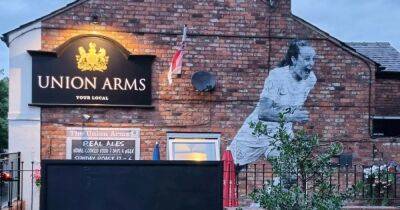 Chloe Kelly - Ella Toone - Lionesses and Manchester United star Ella Toone captured in stunning pub mural celebrating Euro's win - manchestereveningnews.co.uk - Manchester - Germany