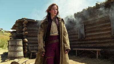 Emily Blunt - Toby Jones - Destiny - First Look Images of Emily Blunt, Chaske Spencer in BBC, Prime Video Western ‘The English’ - variety.com - Britain - Wyoming - county Spencer