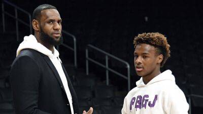 Anthony Davis - Kevin Durant - Adrian Wojnarowski - Lebron James - LeBron James Signs 2-Year, $97M Deal With Lakers, Could Potentially Play With Son Bronny in 2024 - etonline.com - Los Angeles - Los Angeles