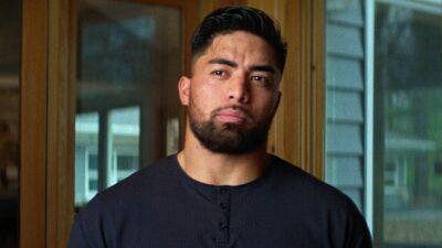 Kevin Frazier - Manti Te'o on Why He Insisted That His Catfisher Naya Appear in 'Untold' Docuseries (Exclusive) - etonline.com - Netflix